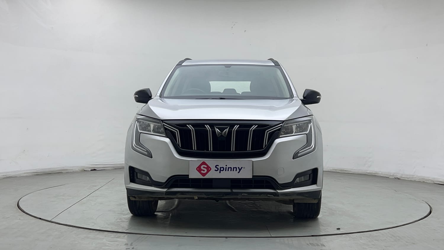 2022 Mahindra XUV700 AX 3 Diesel MT 7 STR-7