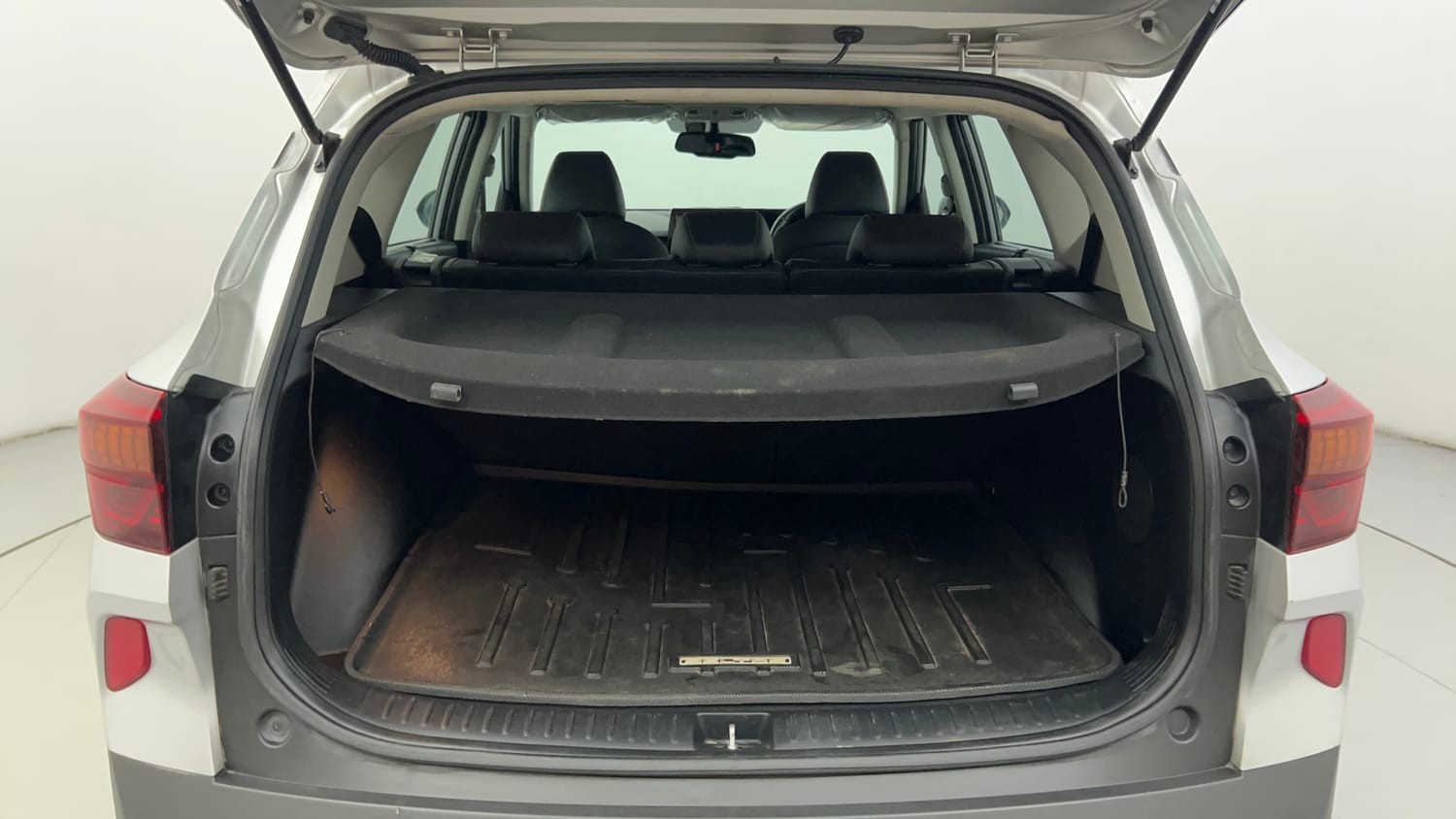 Used 2022 Kia Seltos GTX Plus 1.5 Diesel AT Diesel Automatic interior DICKY INSIDE VIEW