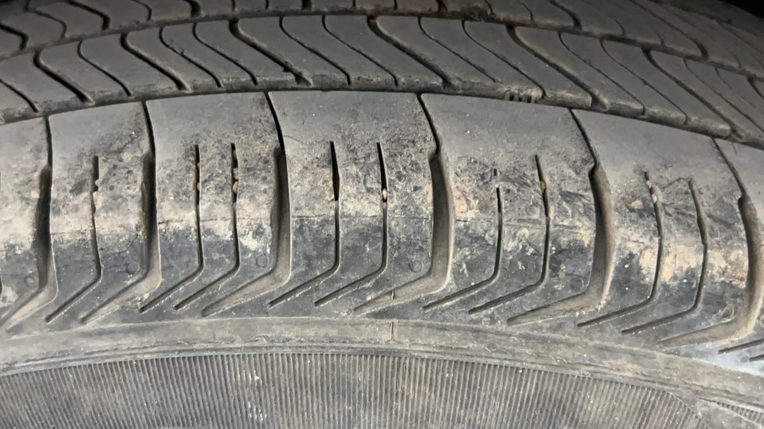 Used 2019 Maruti Suzuki Dzire VXi Petrol Manual tyres LEFT REAR TYRE TREAD VIEW