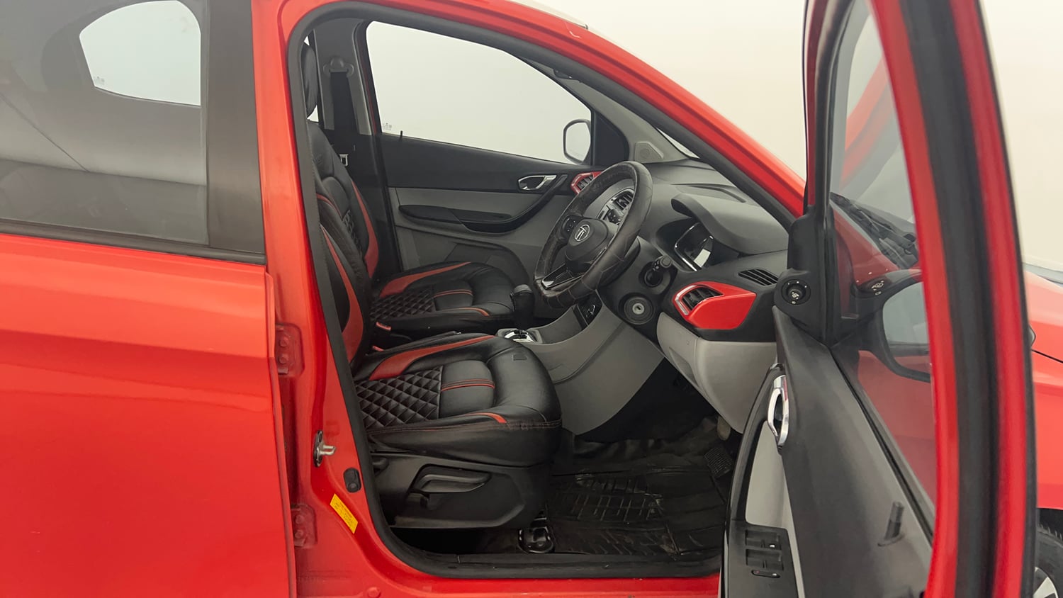 Used 2020 Tata Tiago XZA Plus Dual Tone Petrol Automatic interior RIGHT SIDE FRONT DOOR CABIN VIEW