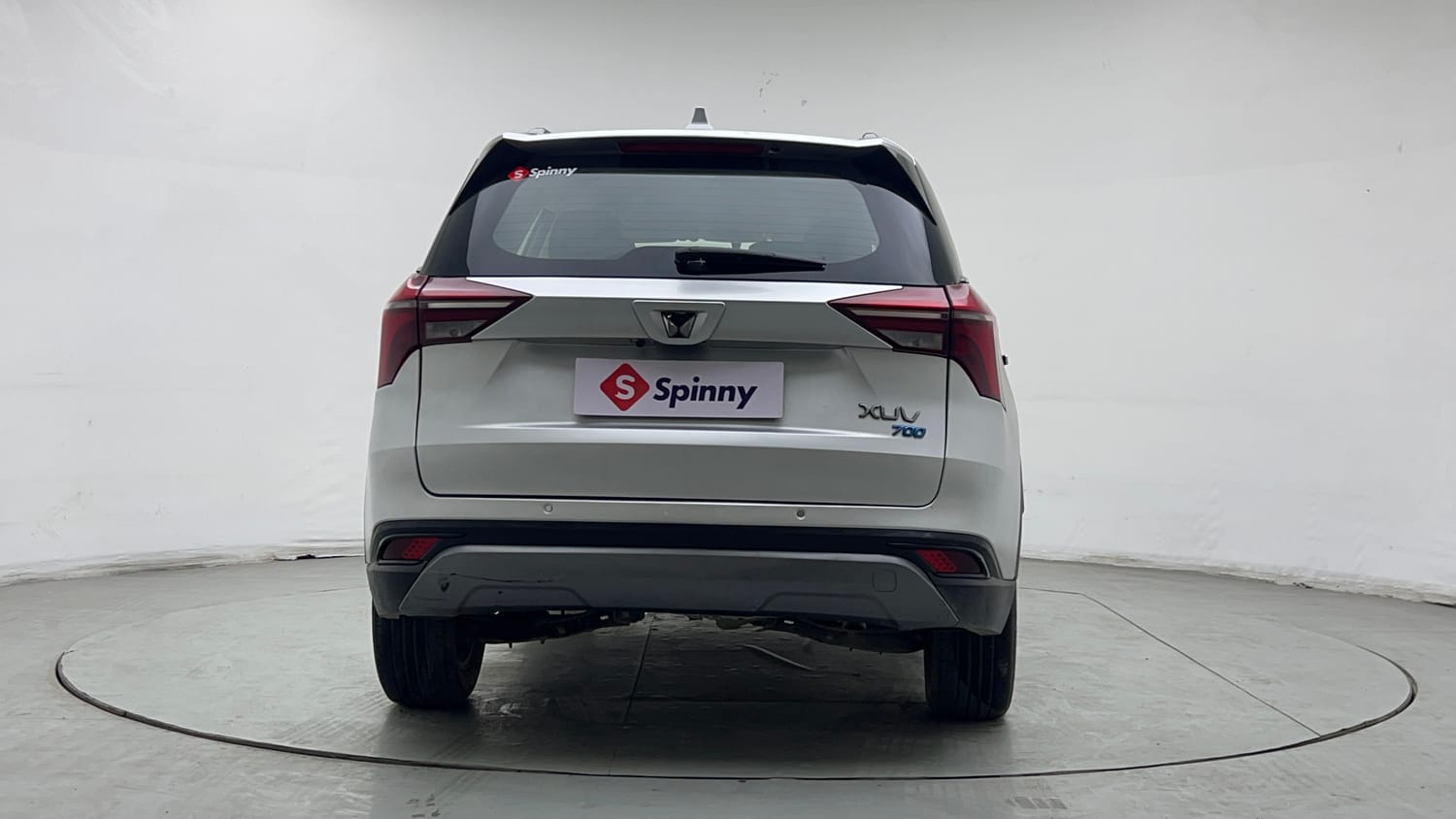2022 Mahindra XUV700 AX 3 Diesel MT 7 STR-3