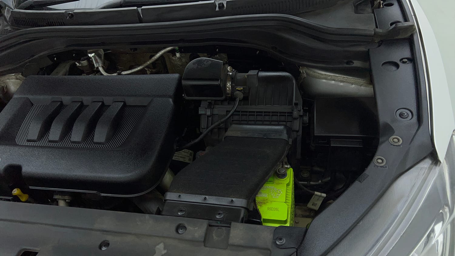 2022 Mahindra XUV700 AX 3 Diesel MT 7 STR-29