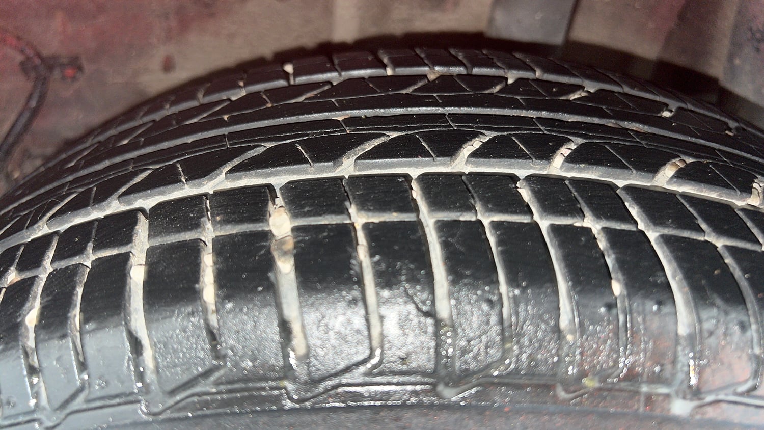 Used 2020 Tata Tiago XZA Plus Dual Tone Petrol Automatic tyres LEFT REAR TYRE TREAD VIEW