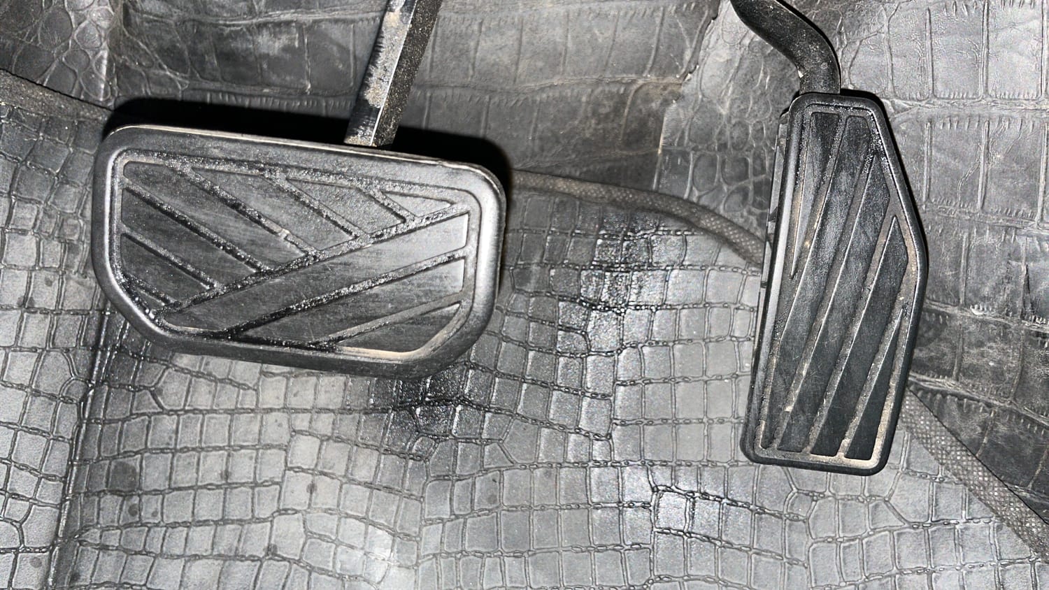 Used 2021 Maruti Suzuki Wagon R 1.0 VXi (O) 1.0 AMT Petrol Automatic interior PEDALS VIEW