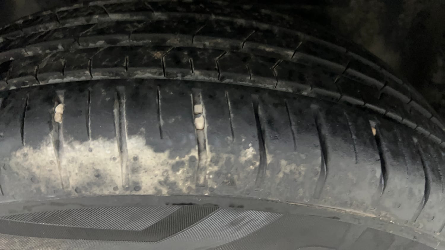 Used 2022 Tata Punch Kaziranga Creative iRA Pack AMT Petrol Automatic tyres RIGHT FRONT TYRE TREAD VIEW