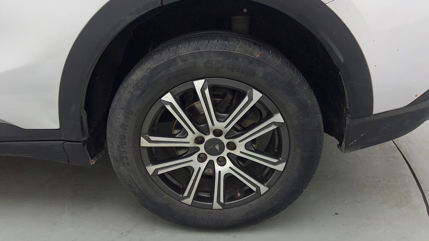 2022 Mahindra XUV700 AX 3 Diesel MT 7 STR-36