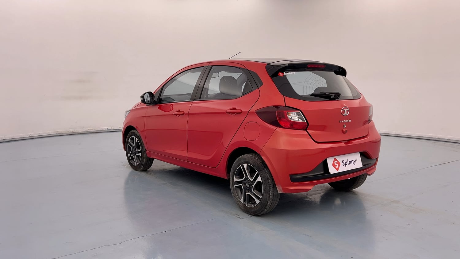 Used 2020 Tata Tiago XZA Plus Dual Tone Petrol Automatic exterior LEFT REAR CORNER VIEW