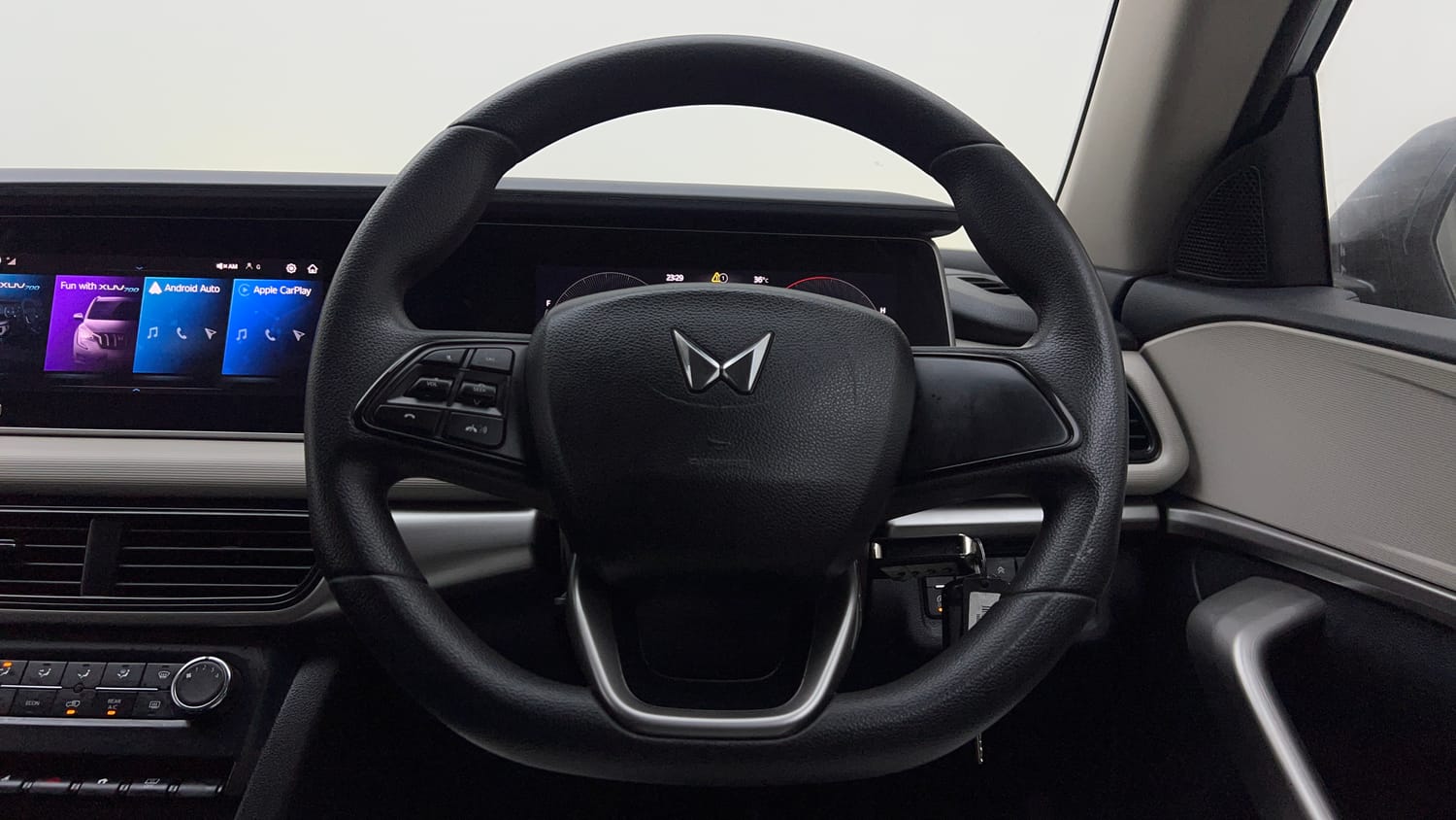 2022 Mahindra XUV700 AX 3 Diesel MT 7 STR-14