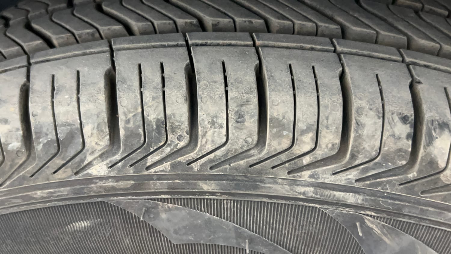 Used 2019 Maruti Suzuki Dzire VXi Petrol Manual tyres LEFT FRONT TYRE TREAD VIEW