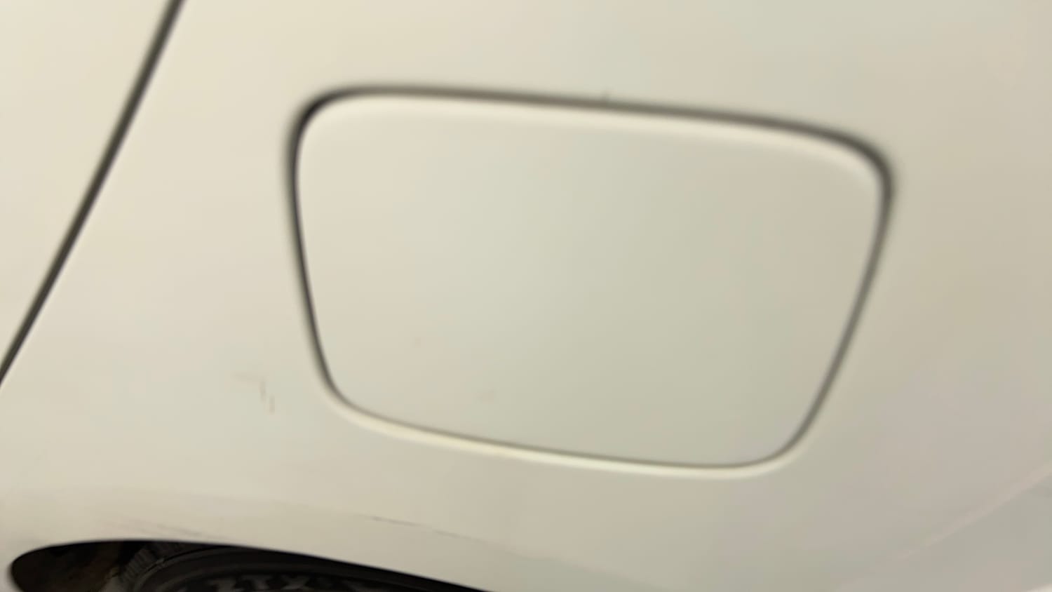 Used 2013 Hyundai i10 Magna 1.1 iRDE2 Petrol Manual dents MINOR SCRATCH