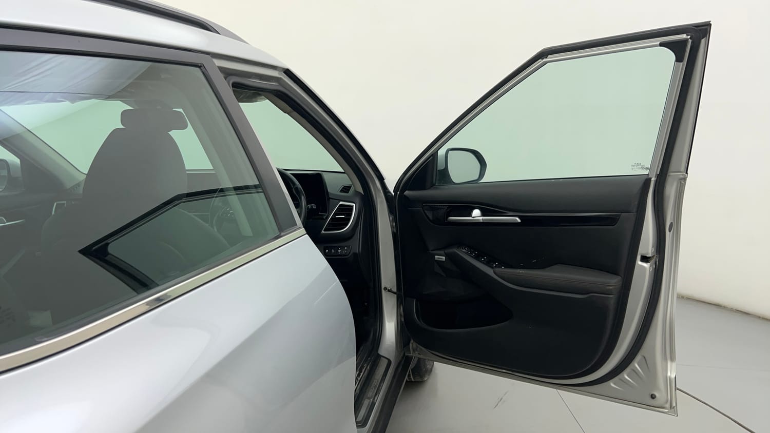 Used 2022 Kia Seltos GTX Plus 1.5 Diesel AT Diesel Automatic interior RIGHT FRONT DOOR OPEN VIEW