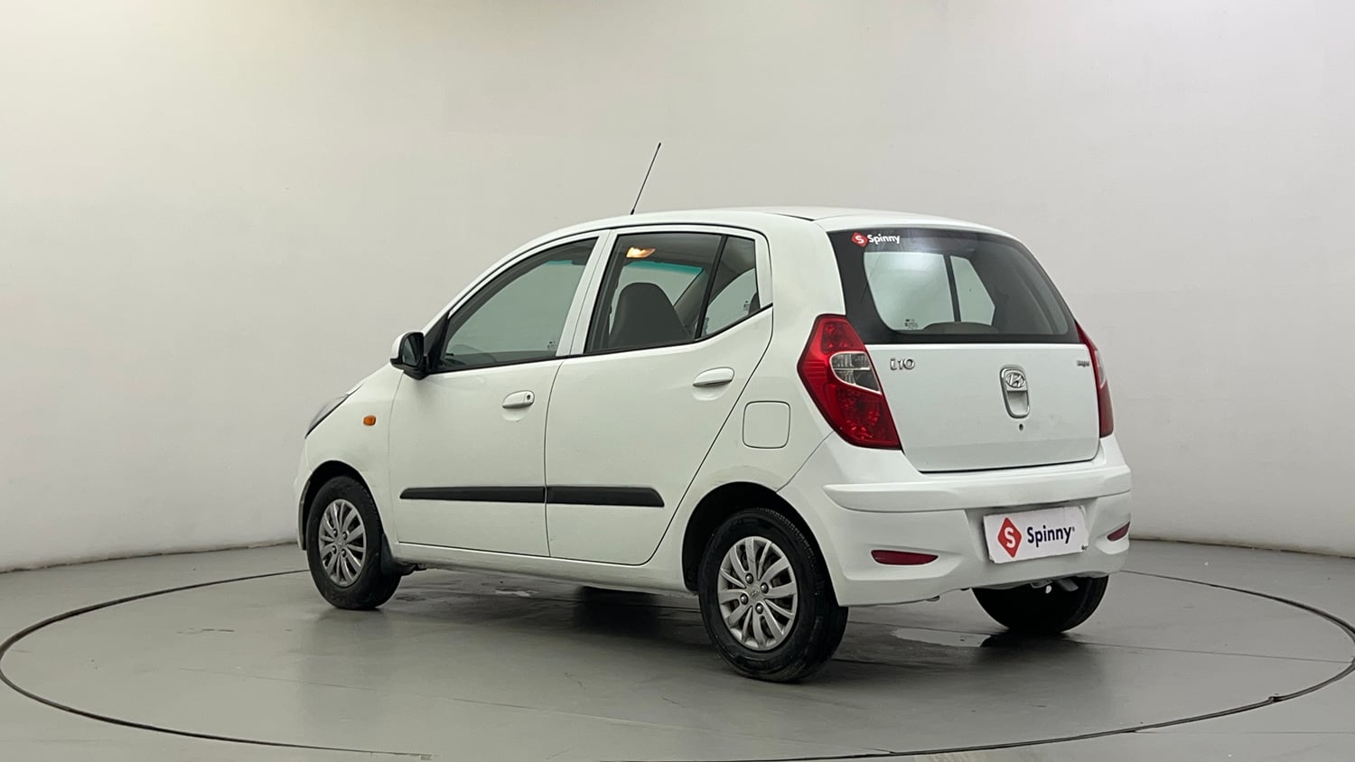 Used 2013 Hyundai i10 Magna 1.1 iRDE2 Petrol Manual exterior LEFT REAR CORNER VIEW
