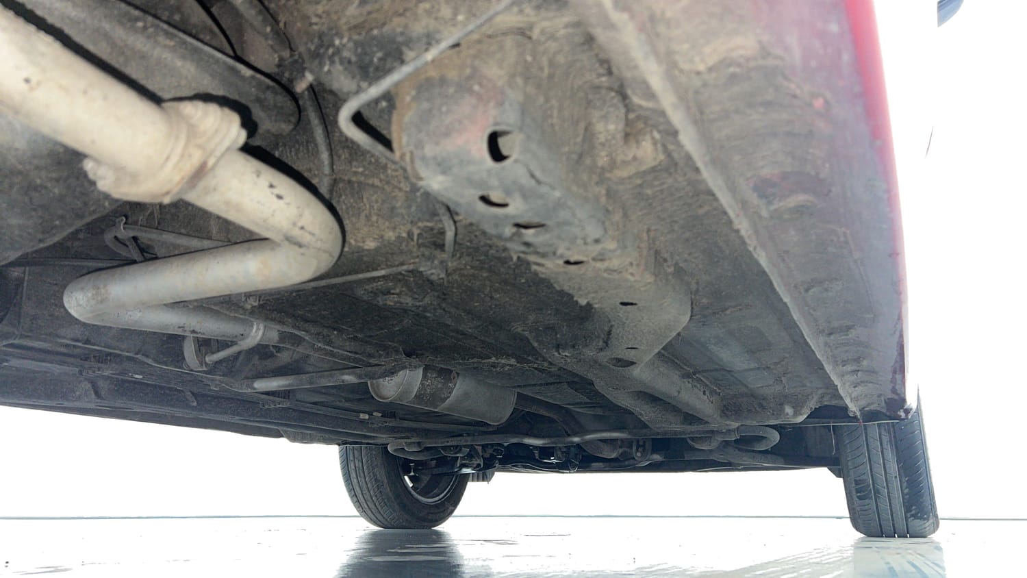 Used 2020 Tata Tiago XZA Plus Dual Tone Petrol Automatic extra REAR RIGHT UNDERBODY VIEW
