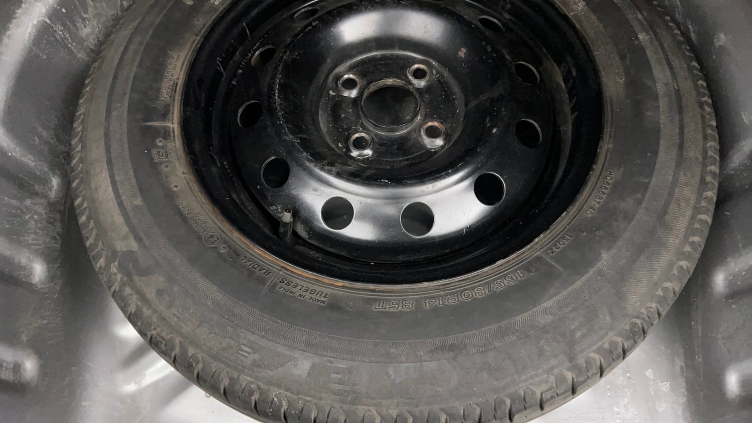 Used 2019 Maruti Suzuki Dzire VXi Petrol Manual tyres SPARE TYRE VIEW