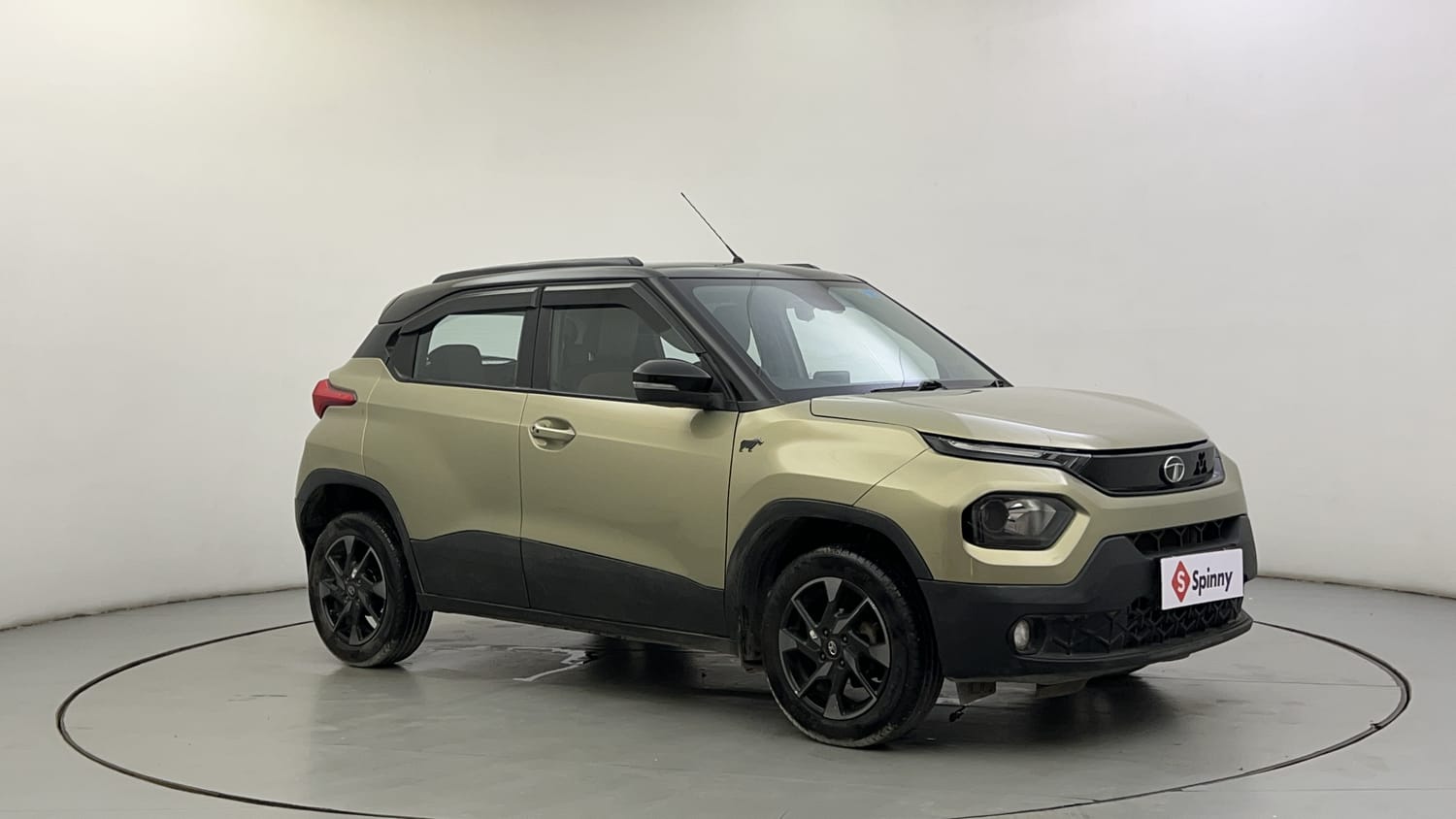 Used 2022 Tata Punch Kaziranga Creative iRA Pack AMT Petrol Automatic exterior RIGHT FRONT CORNER VIEW