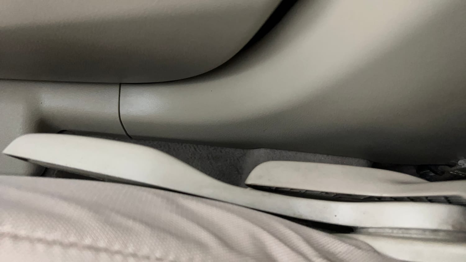 Used 2019 Maruti Suzuki Dzire VXi Petrol Manual top_features Driver height adjustable seat