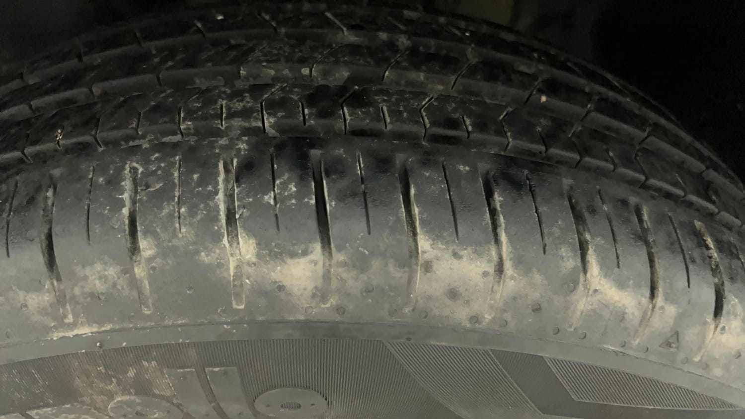 Used 2022 Tata Punch Kaziranga Creative iRA Pack AMT Petrol Automatic tyres LEFT FRONT TYRE TREAD VIEW