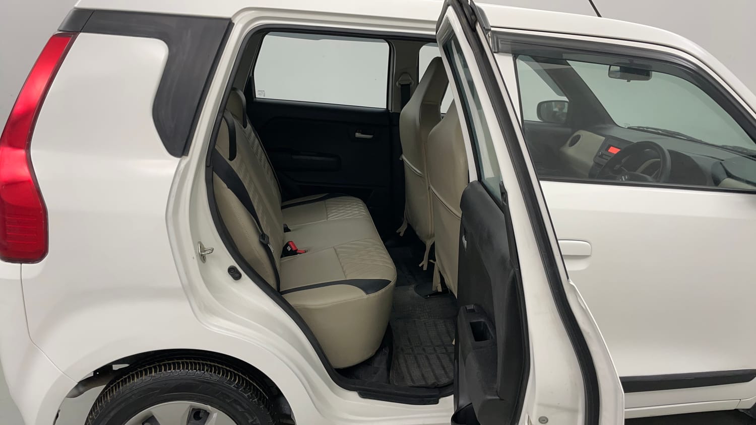 Used 2021 Maruti Suzuki Wagon R 1.0 VXi (O) 1.0 AMT Petrol Automatic interior RIGHT SIDE REAR DOOR CABIN VIEW