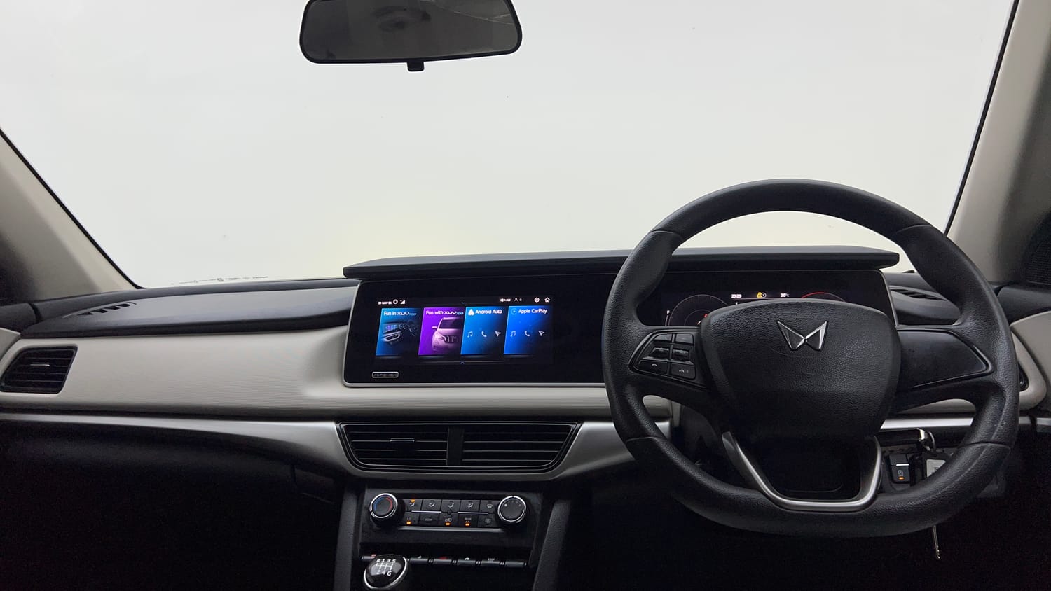 2022 Mahindra XUV700 AX 3 Diesel MT 7 STR-12