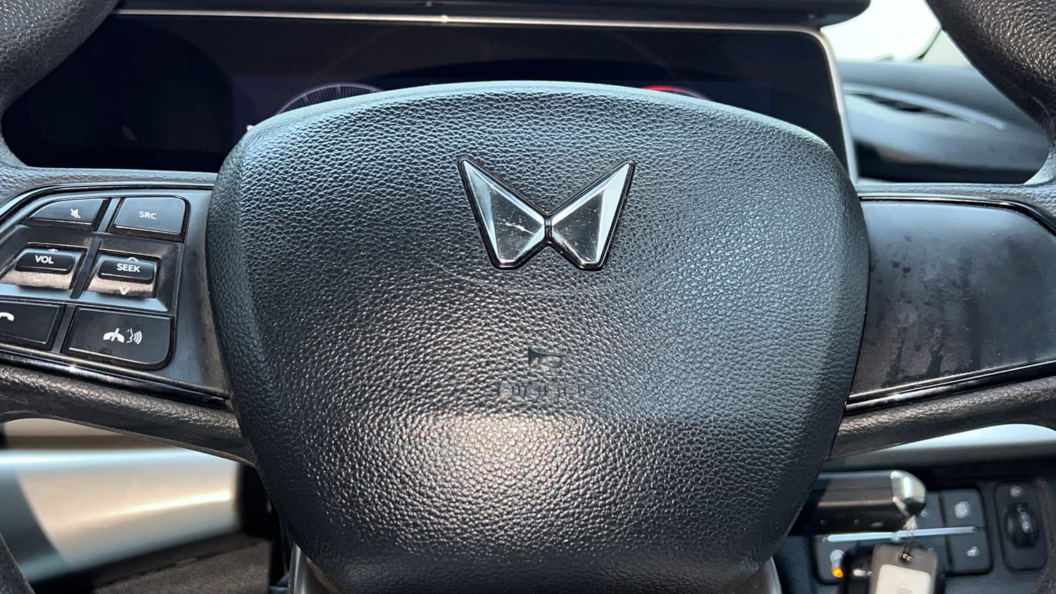 2022 Mahindra XUV700 AX 3 Diesel MT 7 STR-42
