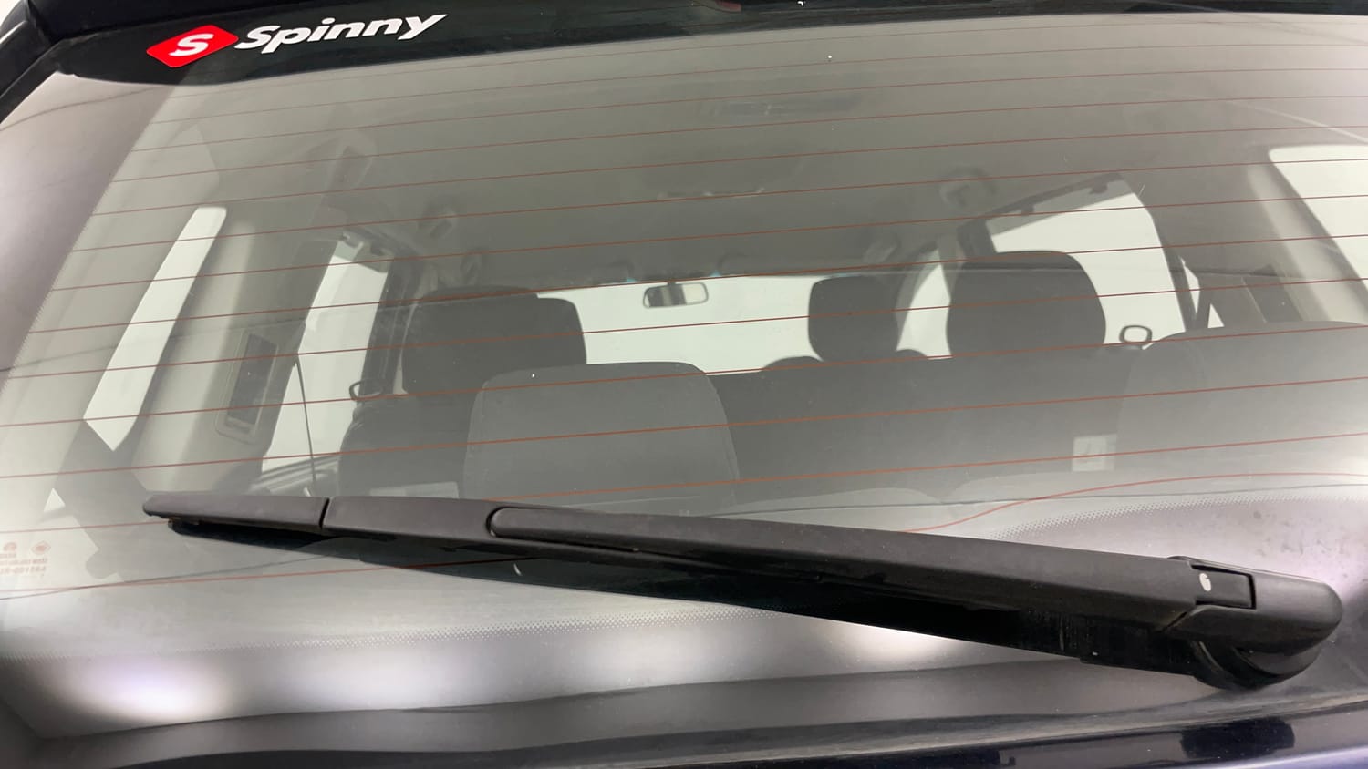 Used 2018 Tata Hexa XM 4x2 7 STR Diesel Manual top_features Rear wiper