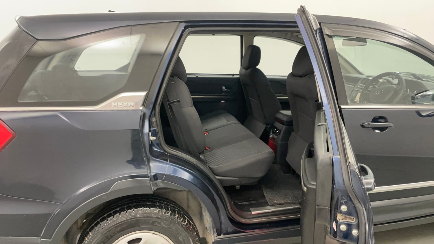 Used 2018 Tata Hexa XM 4x2 7 STR Diesel Manual interior RIGHT SIDE REAR DOOR CABIN VIEW