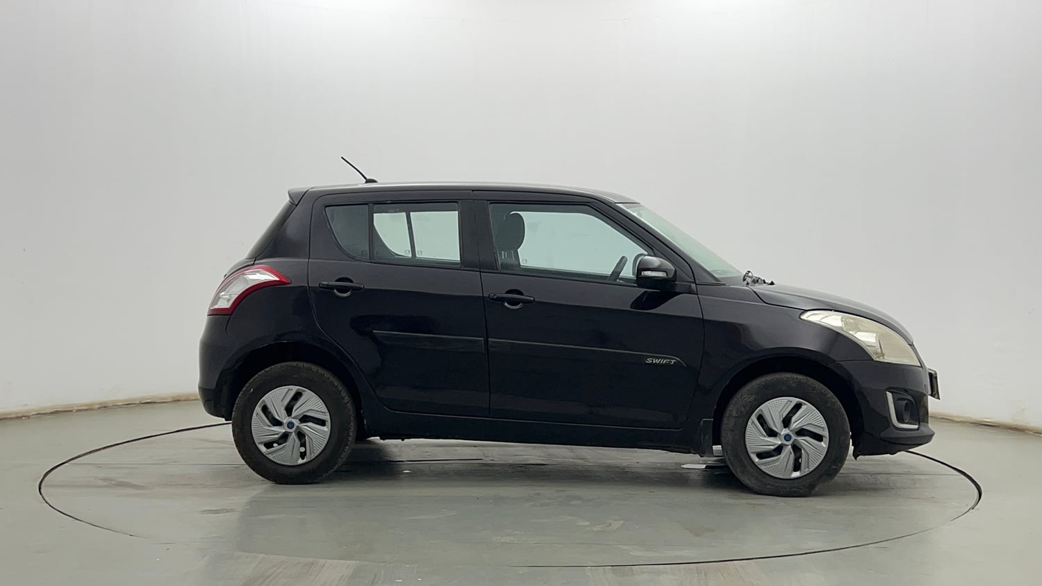 Used 2016 Maruti Suzuki Swift VXi Petrol Manual exterior RIGHT SIDE VIEW