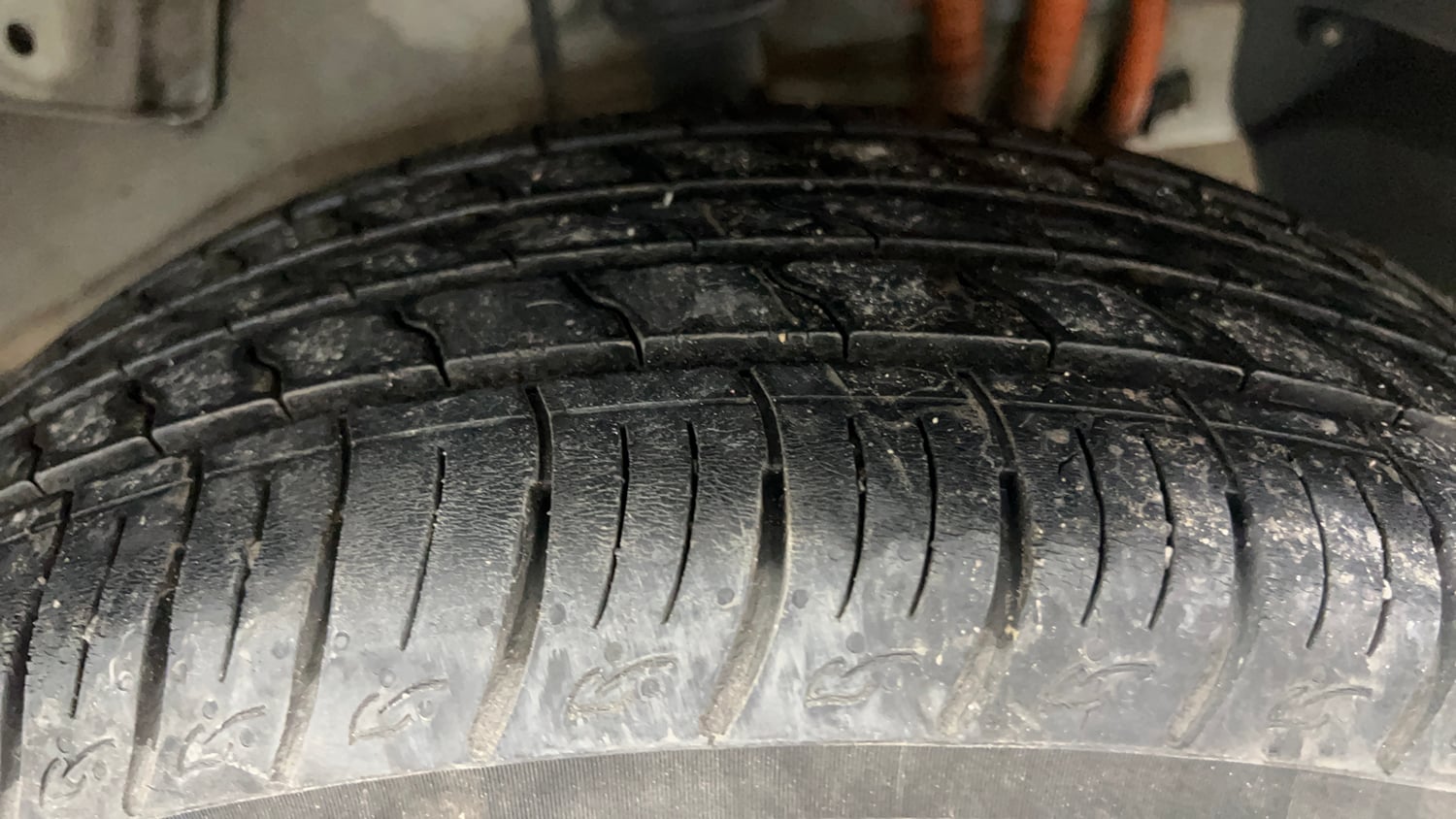 Used 2022 Tata Nexon EV XZ Plus Electric Automatic tyres LEFT REAR TYRE TREAD VIEW