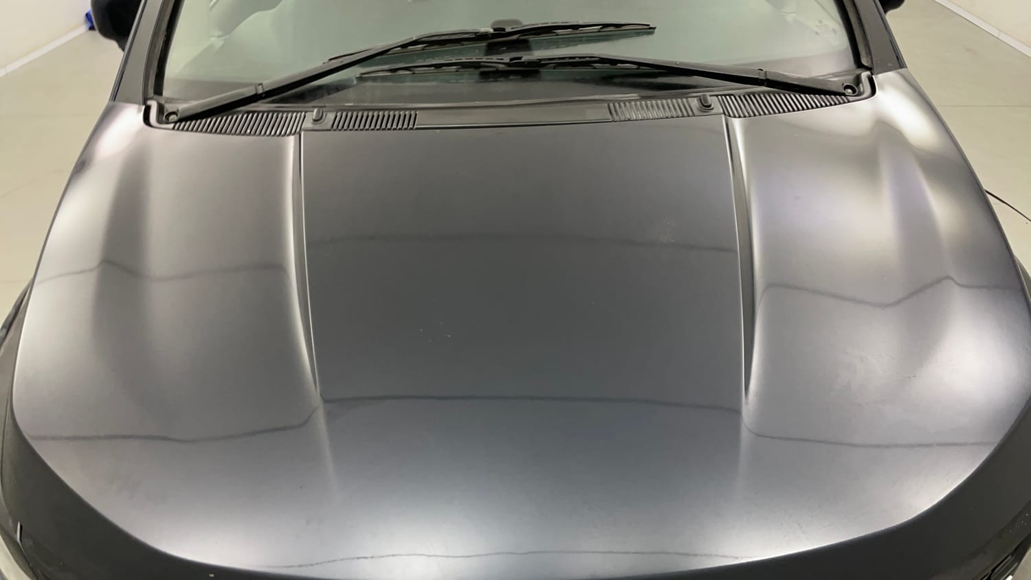 Used 2018 Tata Hexa XM 4x2 7 STR Diesel Manual dents MINOR DENT