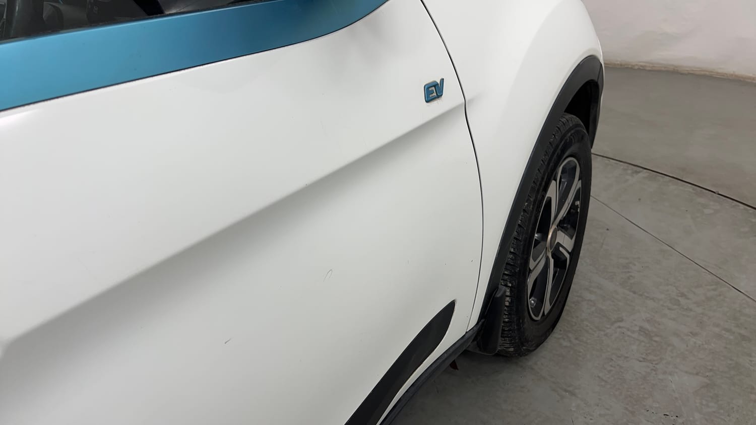 Used 2022 Tata Nexon EV XZ Plus Electric Automatic dents MINOR DENT
