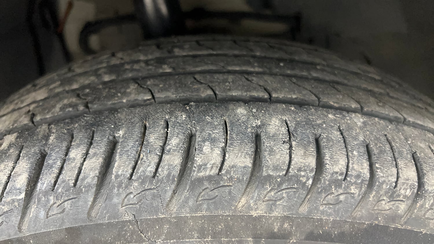 Used 2022 Tata Nexon EV XZ Plus Electric Automatic tyres RIGHT FRONT TYRE TREAD VIEW