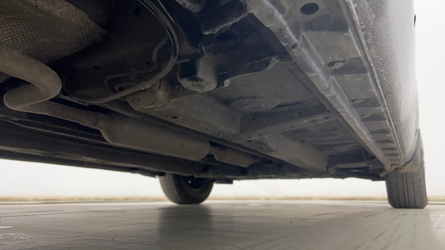 Used 2016 Maruti Suzuki Swift VXi Petrol Manual extra REAR RIGHT UNDERBODY VIEW