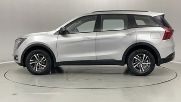 Used 2022 Mahindra XUV700 AX 5 Diesel AT 7 STR Diesel Automatic Image