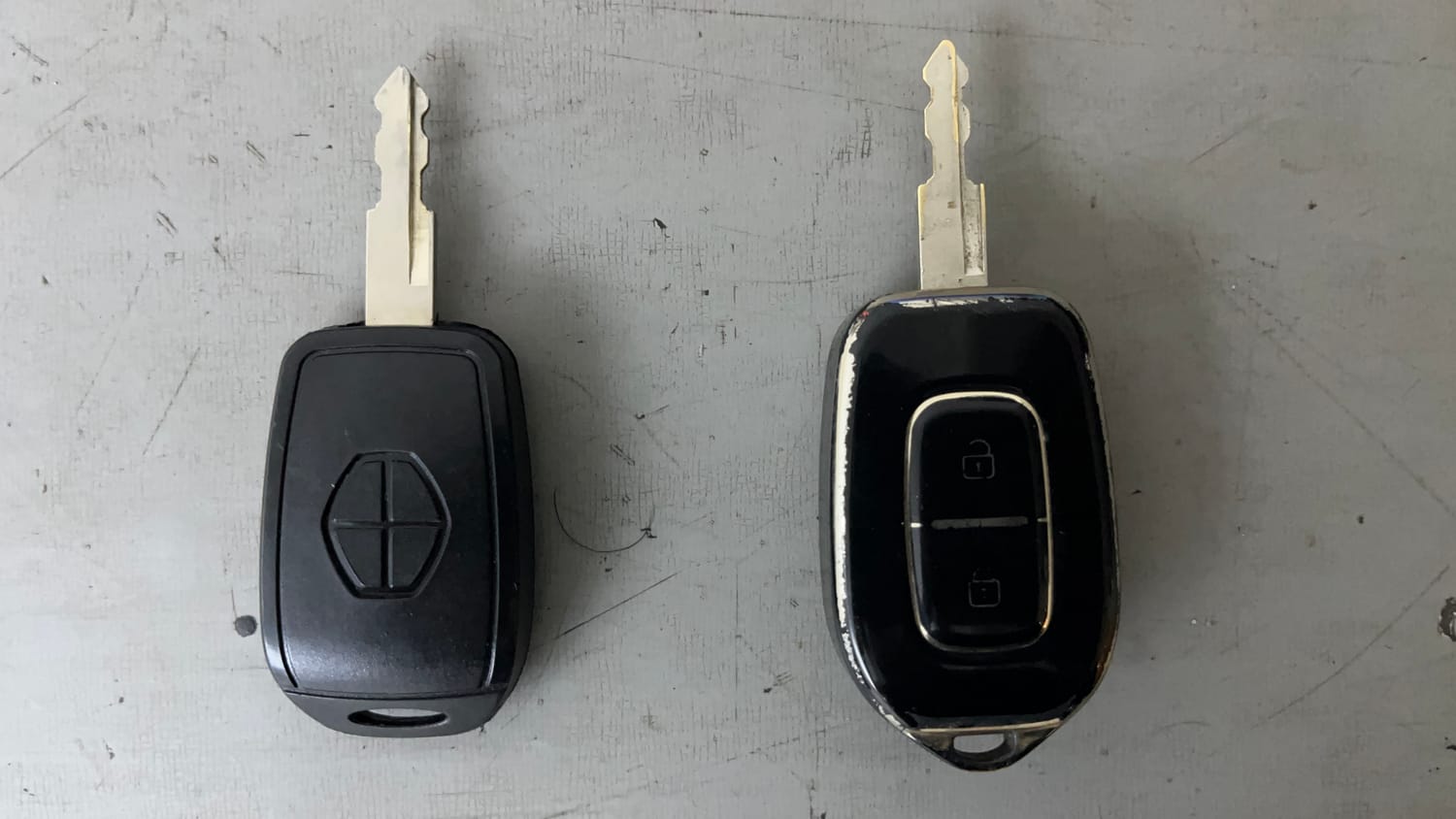 Used 2023 Renault Kwid RXT 1.0 AMT Petrol Automatic extra CAR KEY VIEW