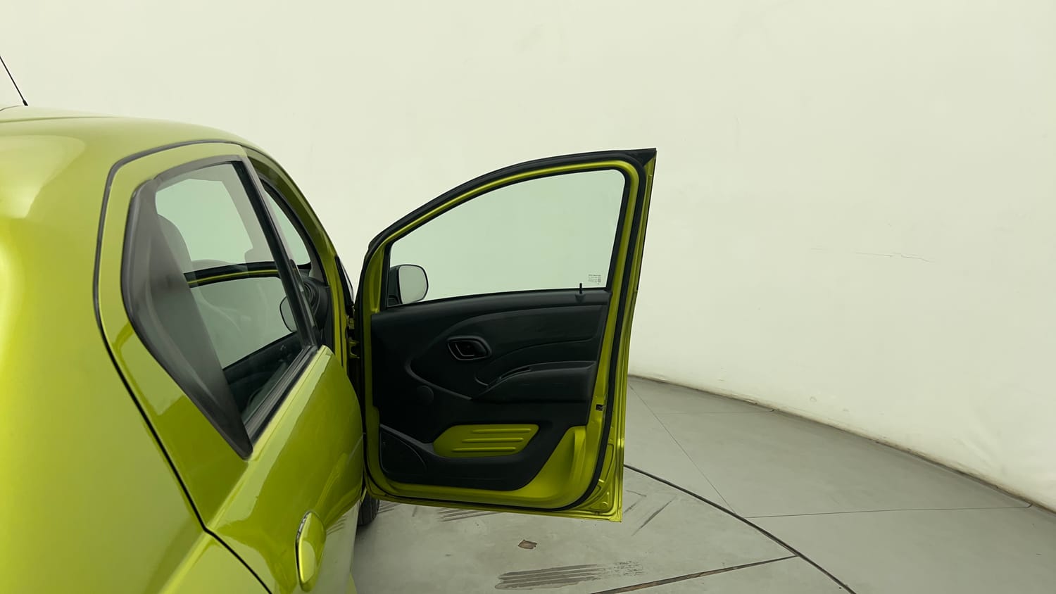 Used 2017 Datsun Redi-GO S 1.0 Petrol Manual interior RIGHT FRONT DOOR OPEN VIEW