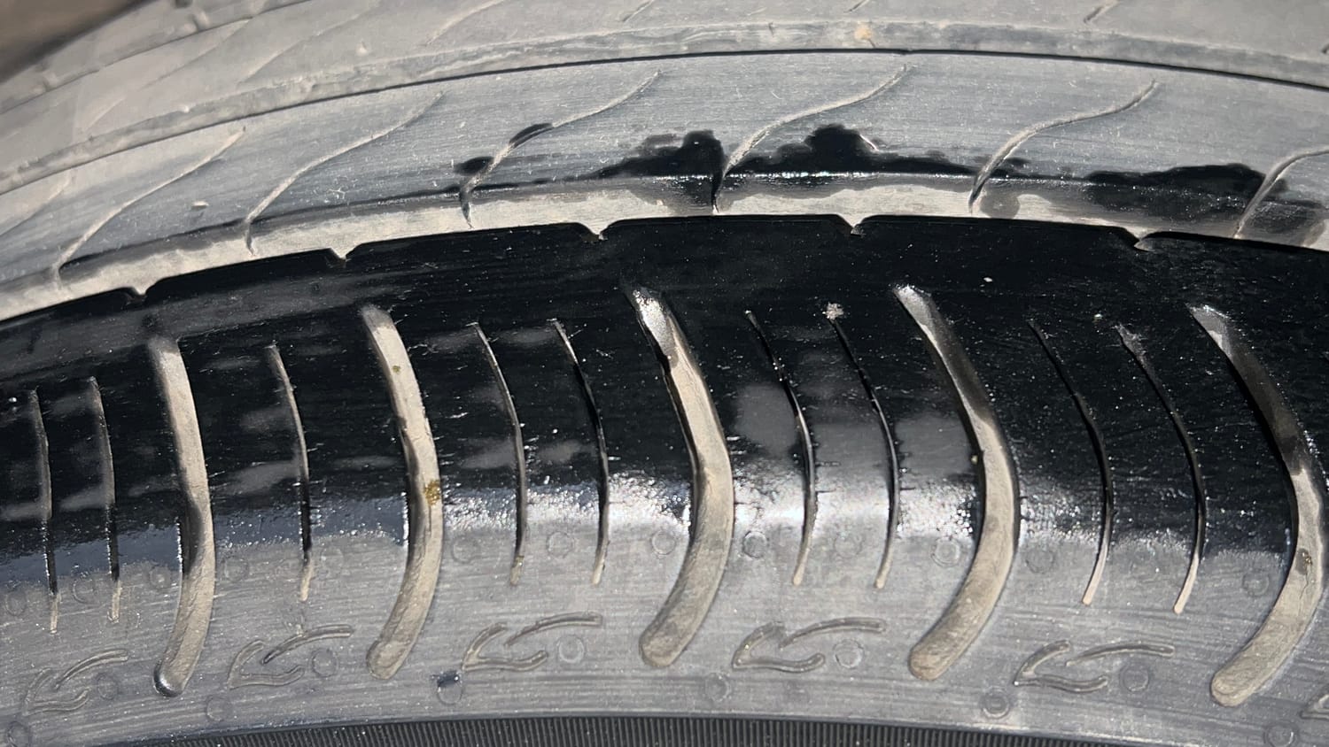Used 2023 Honda Amaze VX CVT 1.2 Petrol Petrol Automatic tyres LEFT REAR TYRE TREAD VIEW