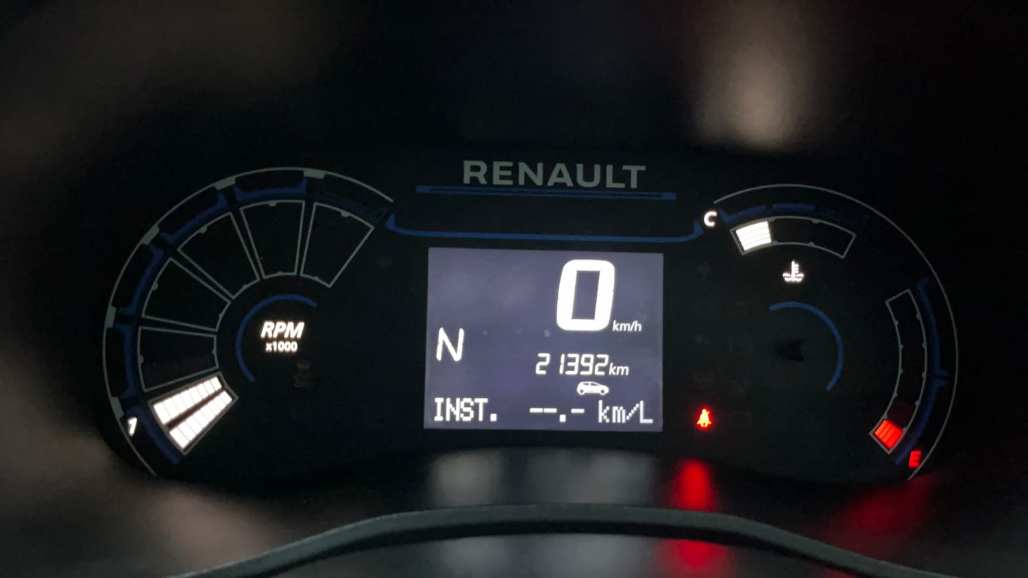 Used 2023 Renault Kwid RXT 1.0 AMT Petrol Automatic interior CLUSTERMETER VIEW