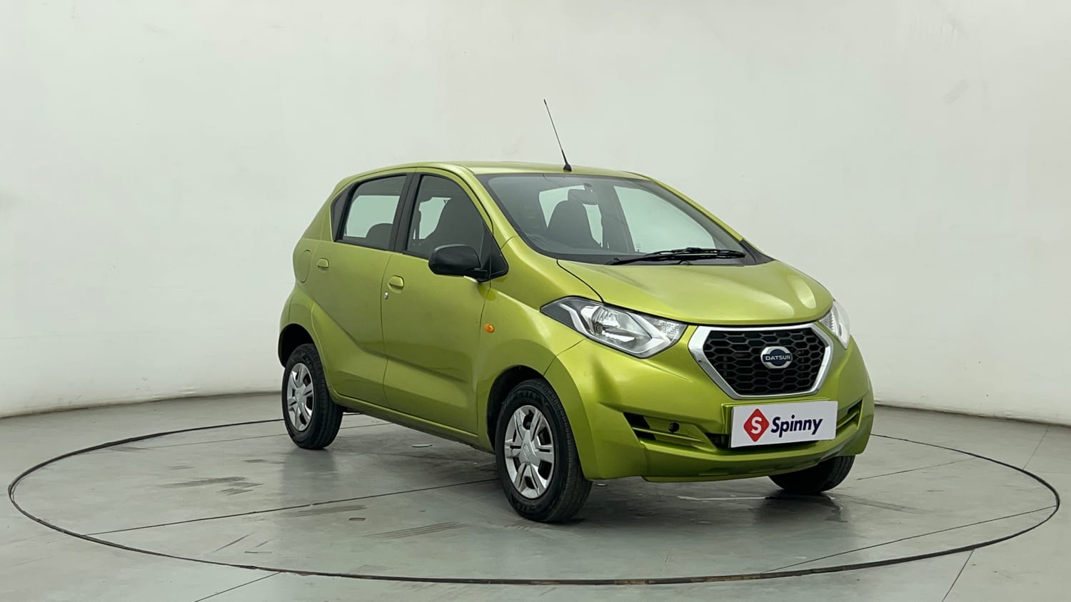 Used 2017 Datsun Redi-GO S 1.0 Petrol Manual exterior RIGHT FRONT CORNER VIEW