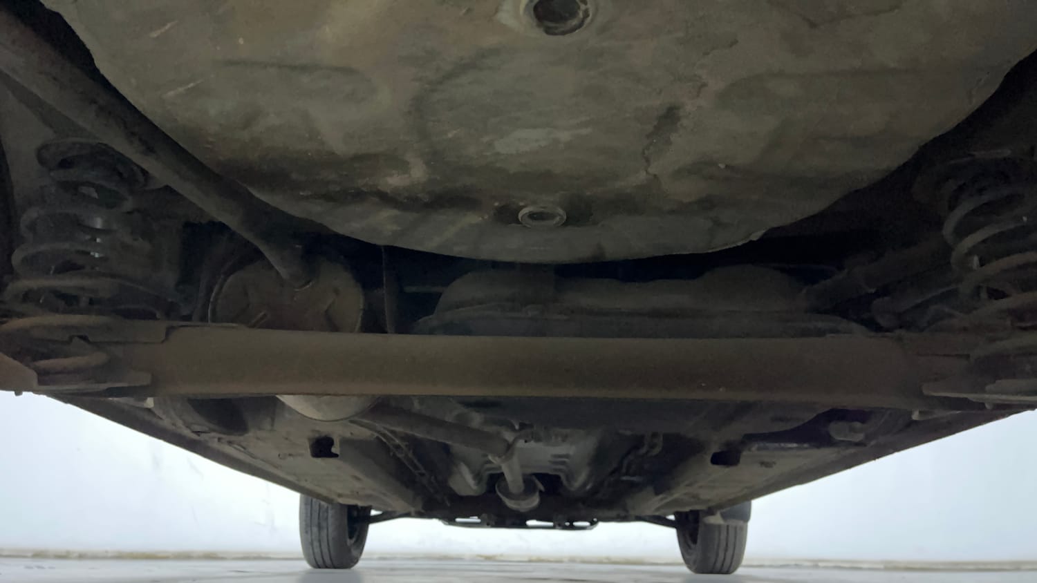 Used 2023 Renault Kwid RXT 1.0 AMT Petrol Automatic extra REAR UNDERBODY VIEW (TAKEN FROM REAR)