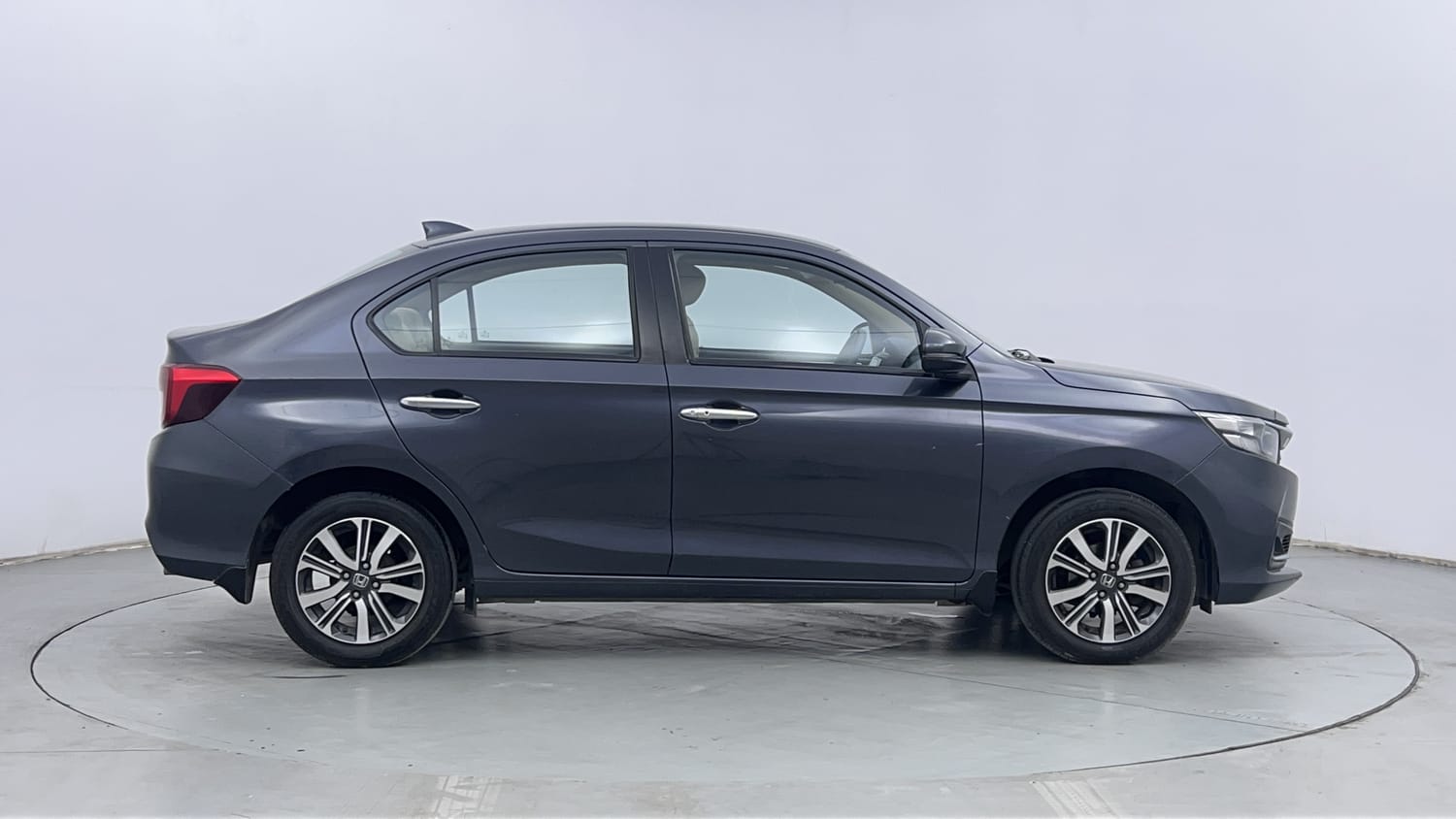 Used 2023 Honda Amaze VX CVT 1.2 Petrol Petrol Automatic exterior RIGHT SIDE VIEW