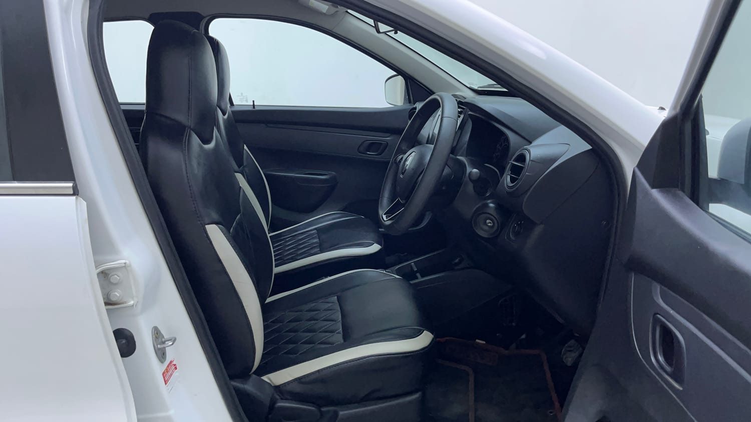 Used 2023 Renault Kwid RXT 1.0 AMT Petrol Automatic interior RIGHT SIDE FRONT DOOR CABIN VIEW