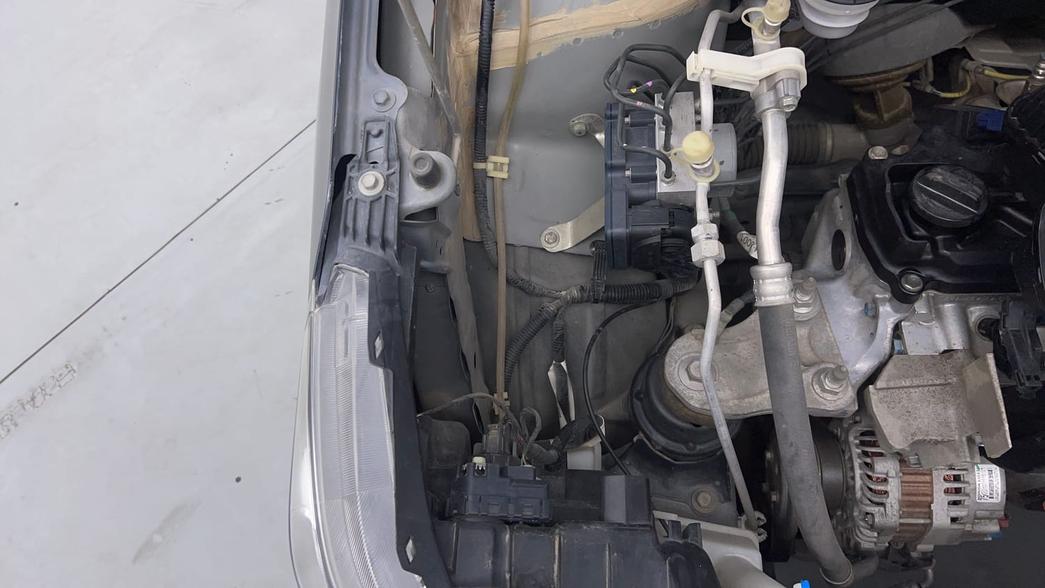 Used 2023 Honda Amaze VX CVT 1.2 Petrol Petrol Automatic engine ENGINE RIGHT SIDE VIEW