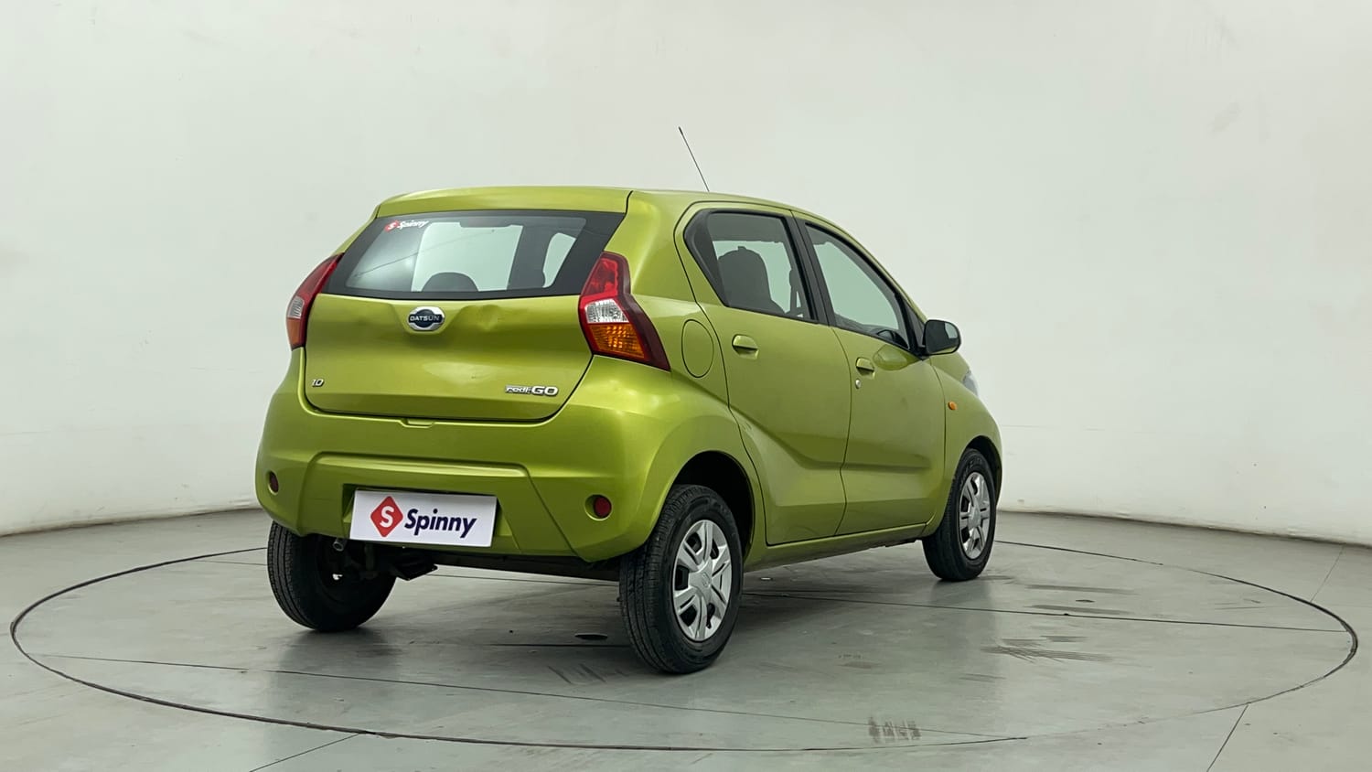 Used 2017 Datsun Redi-GO S 1.0 Petrol Manual exterior RIGHT REAR CORNER VIEW
