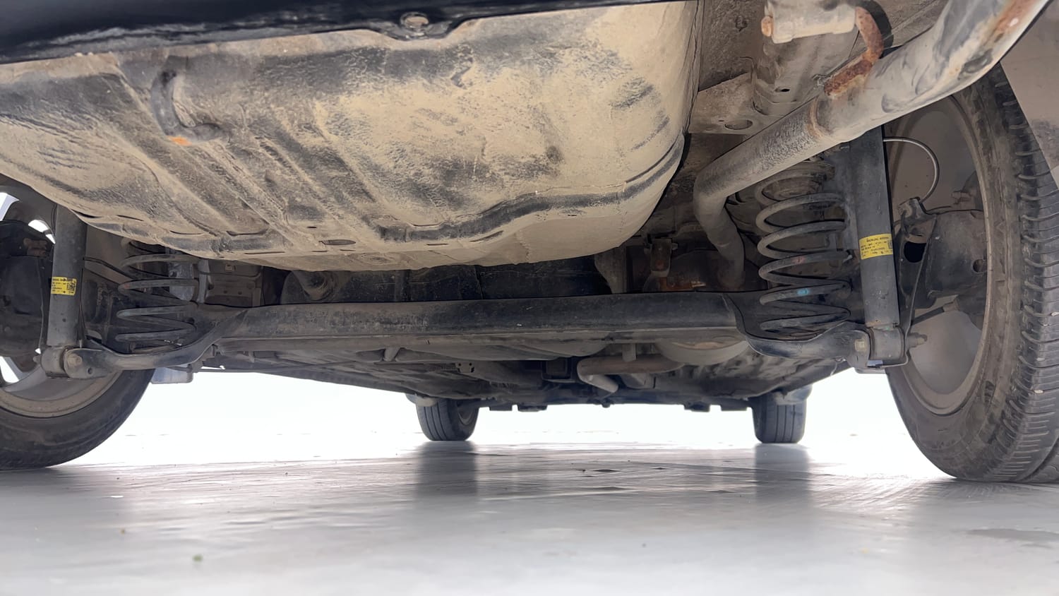 Used 2023 Honda Amaze VX CVT 1.2 Petrol Petrol Automatic extra REAR UNDERBODY VIEW (TAKEN FROM REAR)