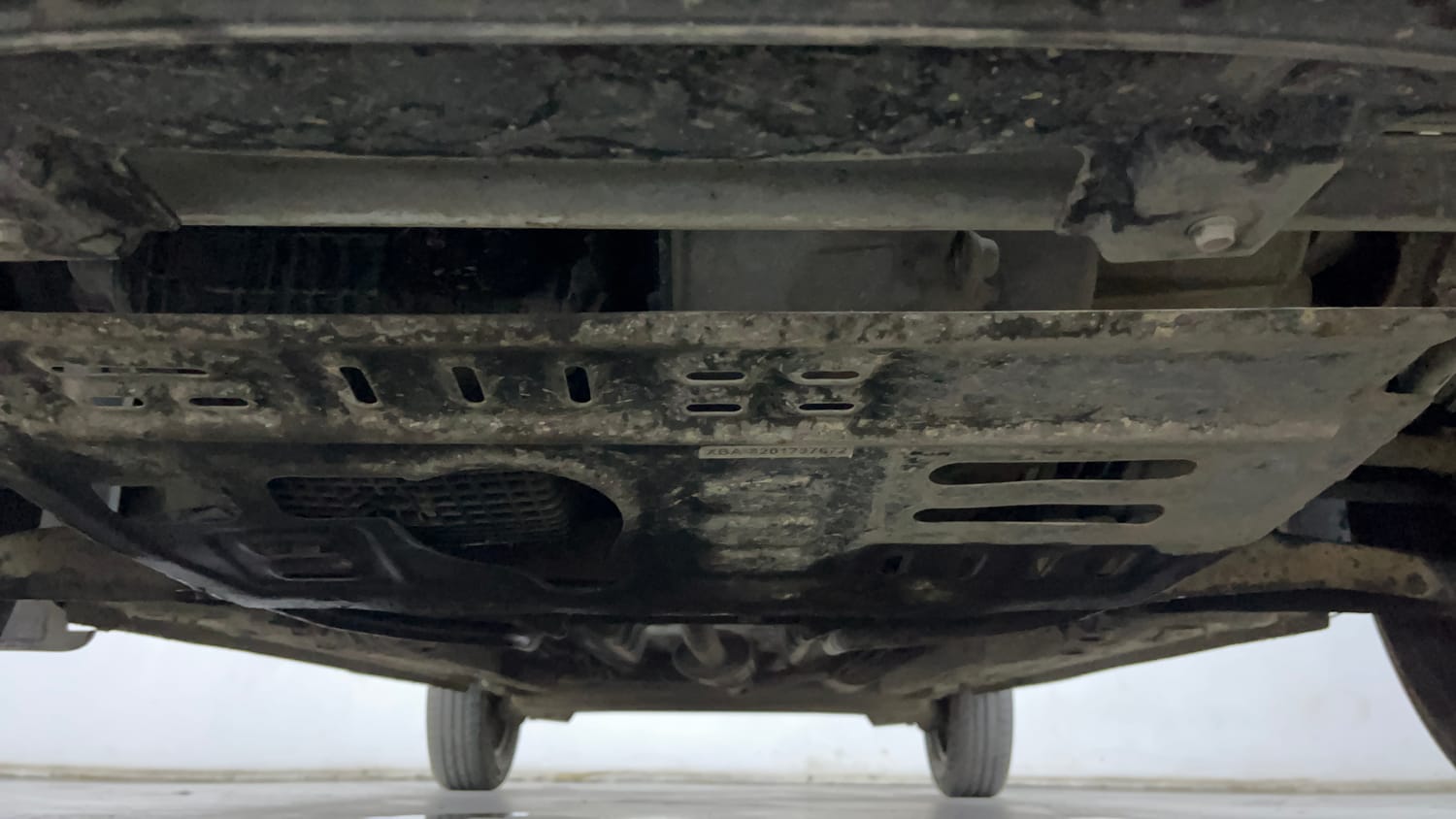 Used 2023 Renault Kwid RXT 1.0 AMT Petrol Automatic extra FRONT LEFT UNDERBODY VIEW