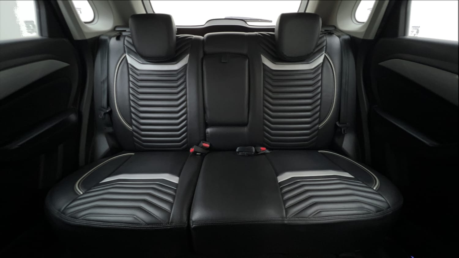 Used 2020 maruti-suzuki Vitara Brezza ZXi Plus Petrol Manual interior REAR SEAT CONDITION VIEW