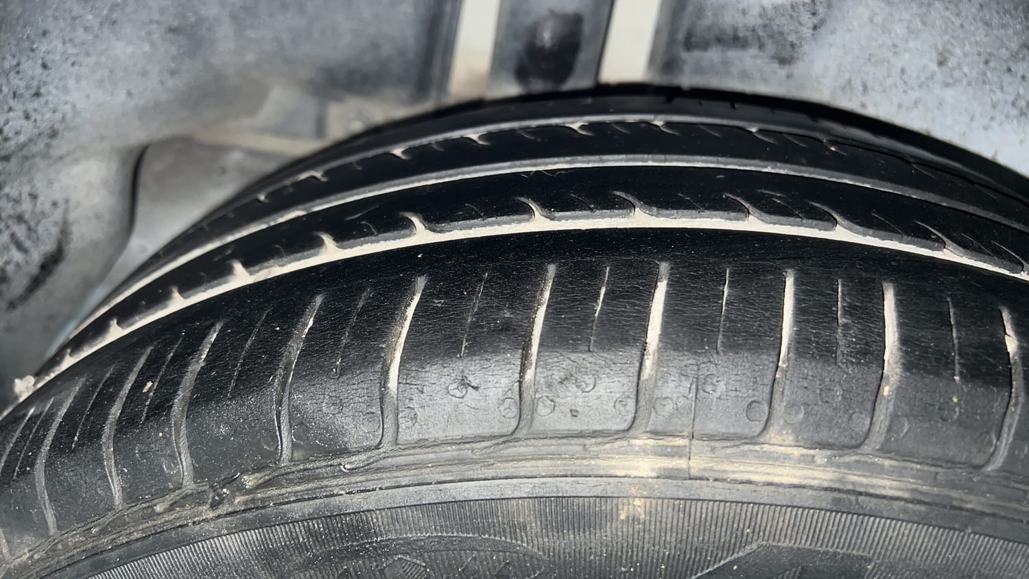 Used 2022 Maruti Suzuki Ciaz Zeta 1.5 Petrol Manual tyres RIGHT REAR TYRE TREAD VIEW