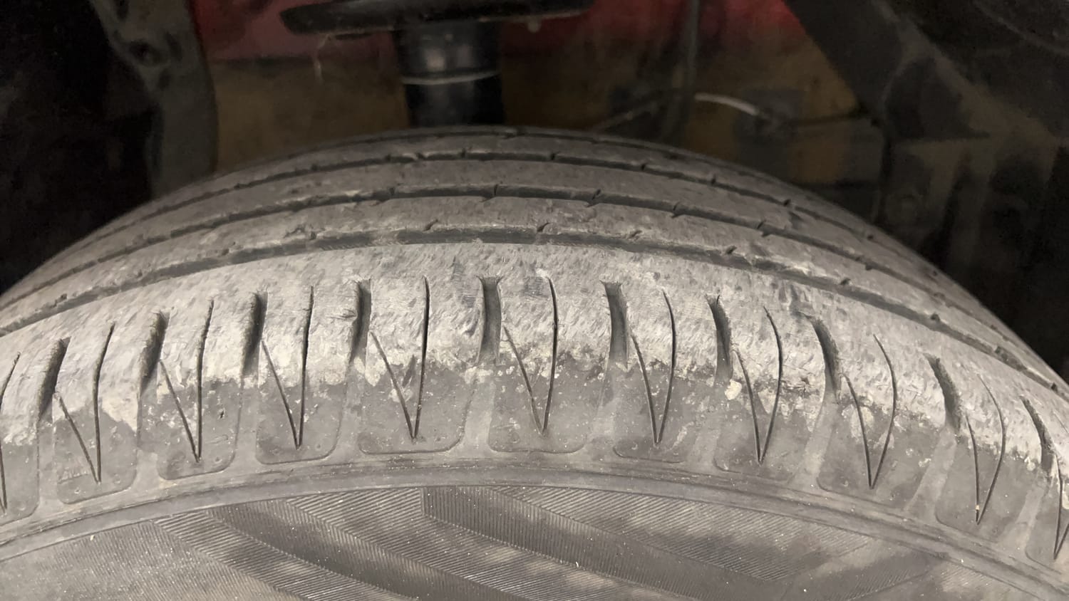 Used 2022 Maruti Suzuki Vitara Brezza [2020-2022] ZXI Plus Dual Tone Petrol Manual tyres RIGHT FRONT TYRE TREAD VIEW