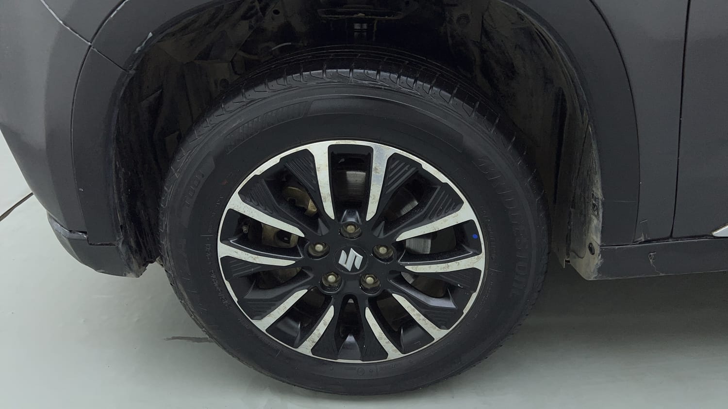Used 2020 maruti-suzuki Vitara Brezza ZXi Plus Petrol Manual tyres LEFT FRONT TYRE RIM VIEW
