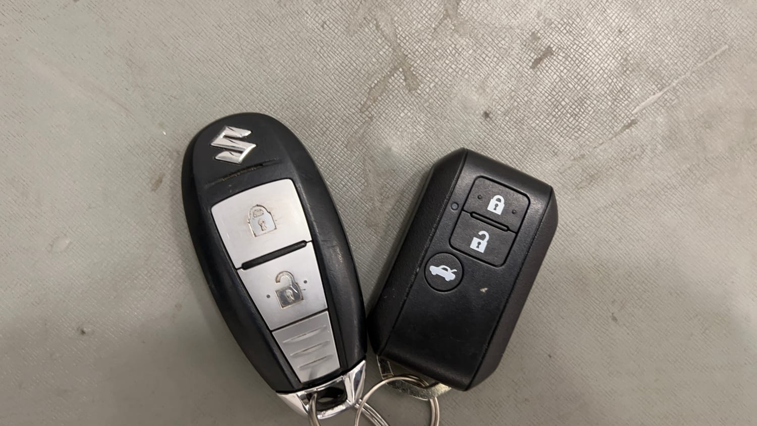 Used 2022 Maruti Suzuki Vitara Brezza [2020-2022] ZXI Plus Dual Tone Petrol Manual extra CAR KEY VIEW